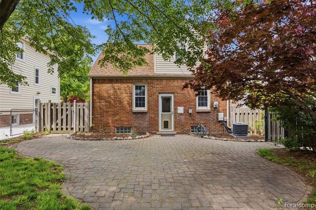 240 N Highland Street, Dearborn, MI 48128