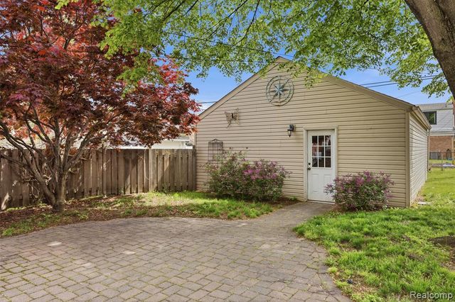 240 N Highland Street, Dearborn, MI 48128
