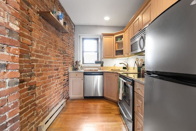 16 Foster St 7, Boston, MA 02109