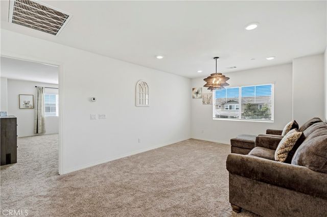 6882 Keyway Court, Jurupa Valley, CA 91752