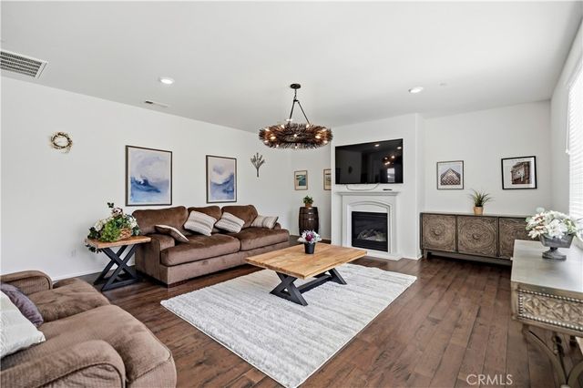 6882 Keyway Court, Jurupa Valley, CA 91752