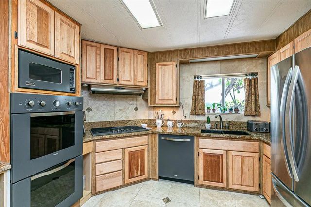1112 Cardiff, Santa Maria, CA 93455