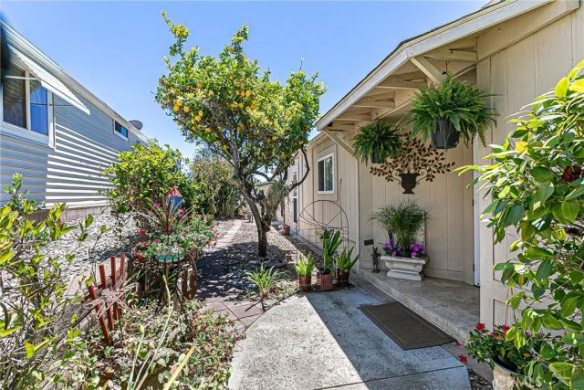 1112 Cardiff, Santa Maria, CA 93455