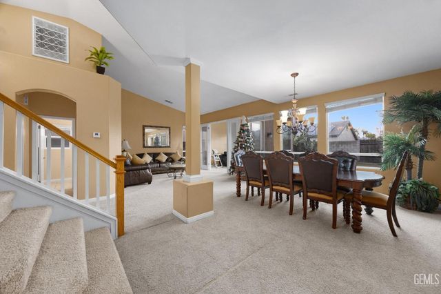 5213 Shoreview Villa Court, Bakersfield, CA 93311