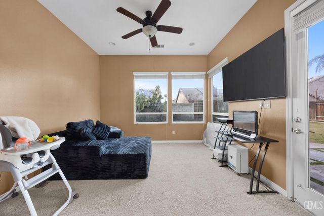 5213 Shoreview Villa Court, Bakersfield, CA 93311