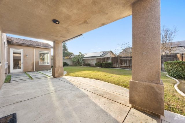 5213 Shoreview Villa Court, Bakersfield, CA 93311