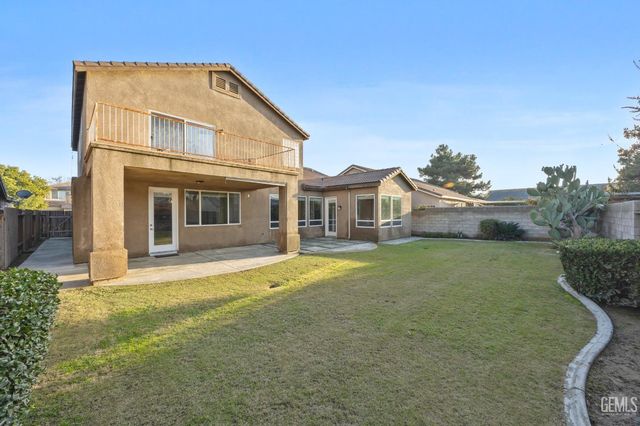 5213 Shoreview Villa Court, Bakersfield, CA 93311