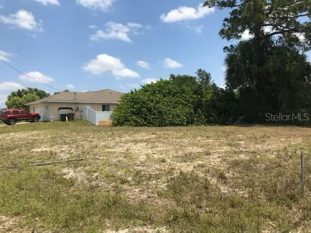 215 SW 9TH PLACE, Cape Coral, FL 33991