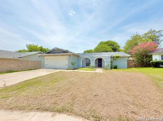9743 Cylburn, Converse, TX 78109