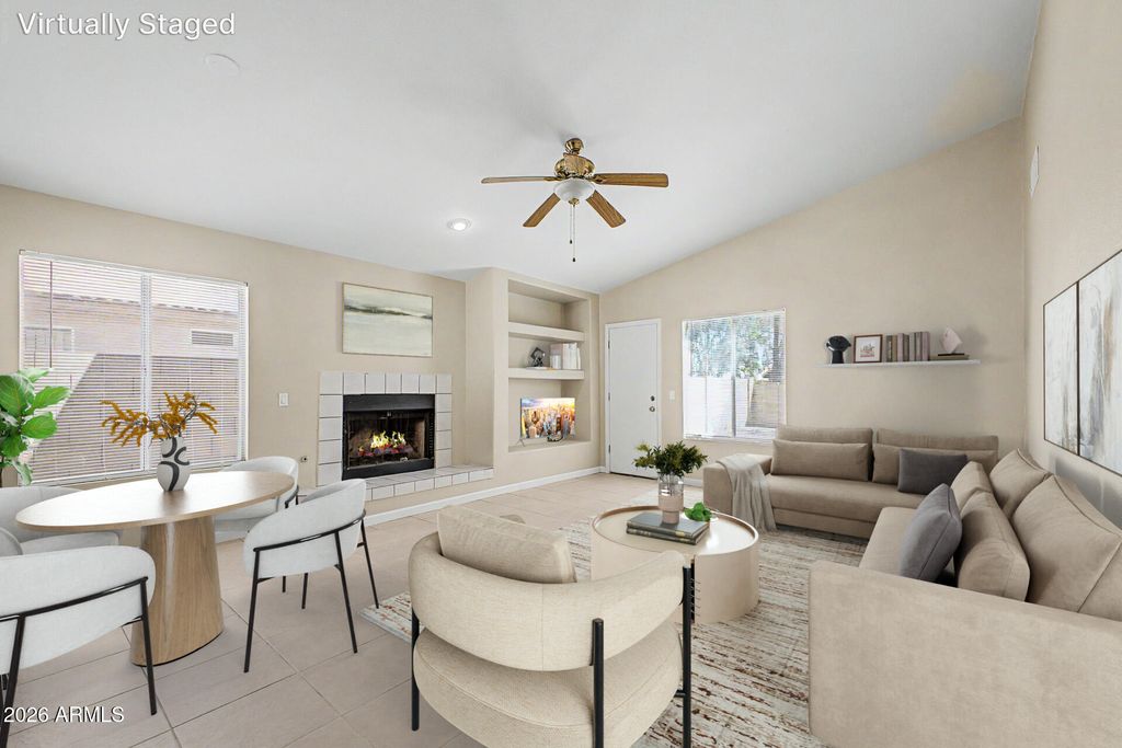 Image 4 of property listing at 8949 W HUBBELL Street, Phoenix, AZ 85037