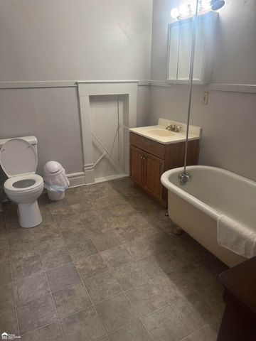 512 Bradley Street, Owosso, MI 48867