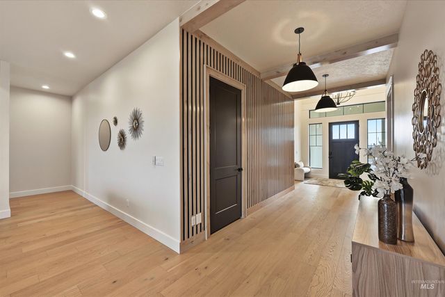 20 E Shafer View Drive, Meridian, ID 83642