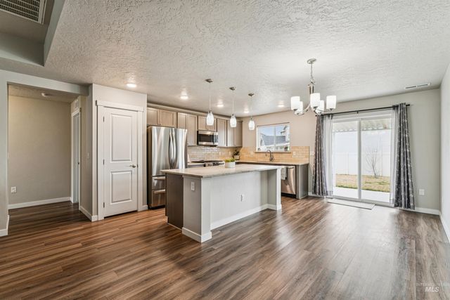 10293 Longtail Dr., Nampa, ID 83687