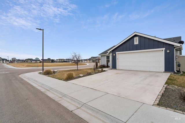 10293 Longtail Dr., Nampa, ID 83687
