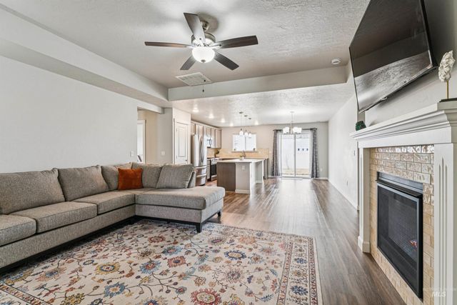 10293 Longtail Dr., Nampa, ID 83687