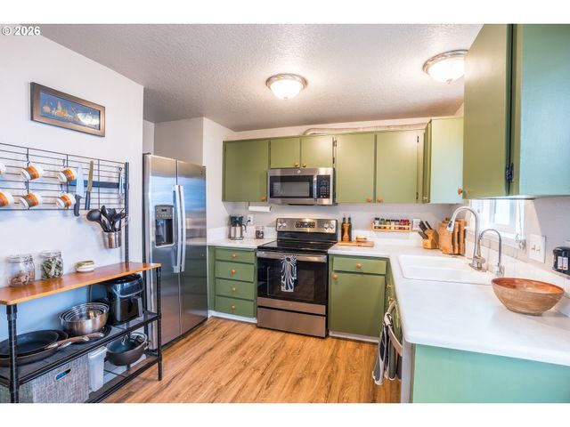 6620 Se 80TH Ave, Portland, OR 97206