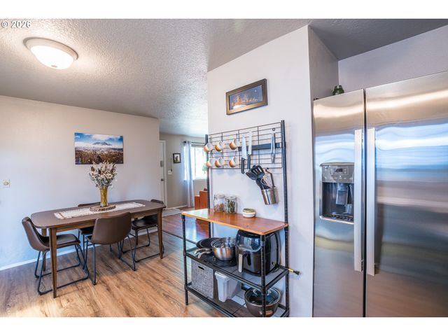 6620 Se 80TH Ave, Portland, OR 97206