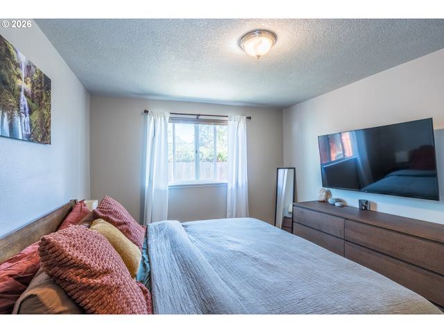 6620 Se 80TH Ave, Portland, OR 97206