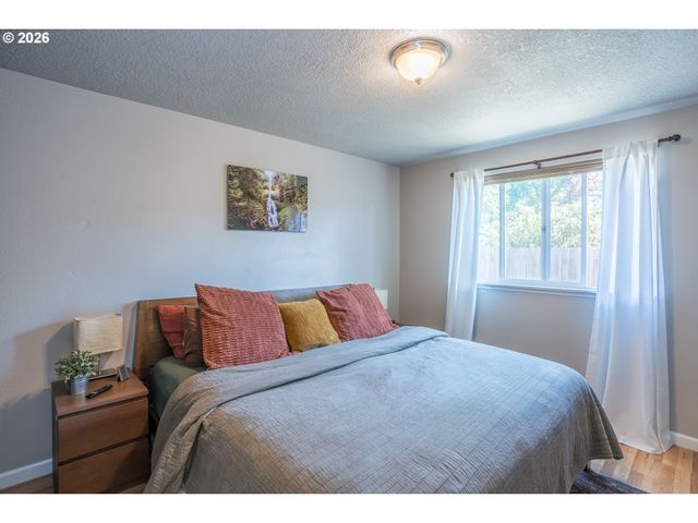 6620 Se 80TH Ave, Portland, OR 97206