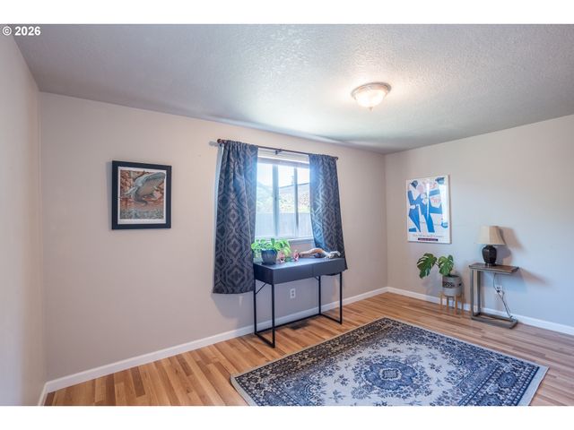 6620 Se 80TH Ave, Portland, OR 97206