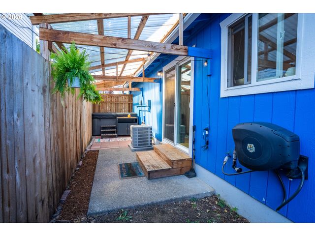 6620 Se 80TH Ave, Portland, OR 97206