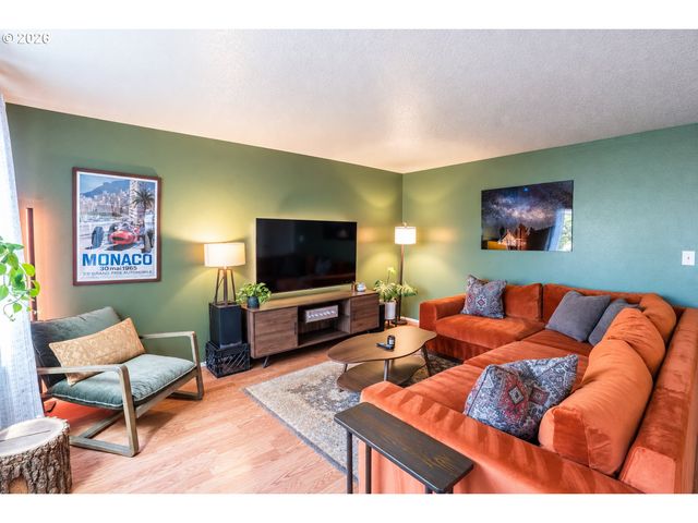6620 Se 80TH Ave, Portland, OR 97206