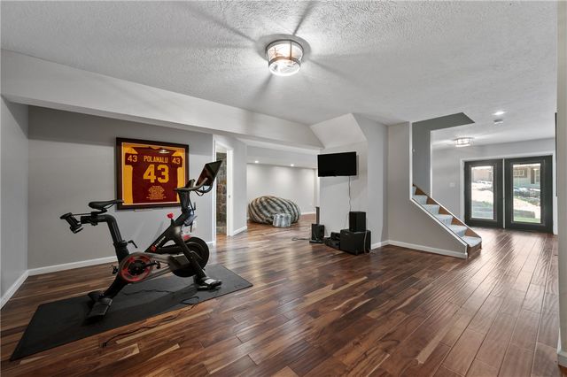 235 Ewing Rd, Collier Twp, PA 15106