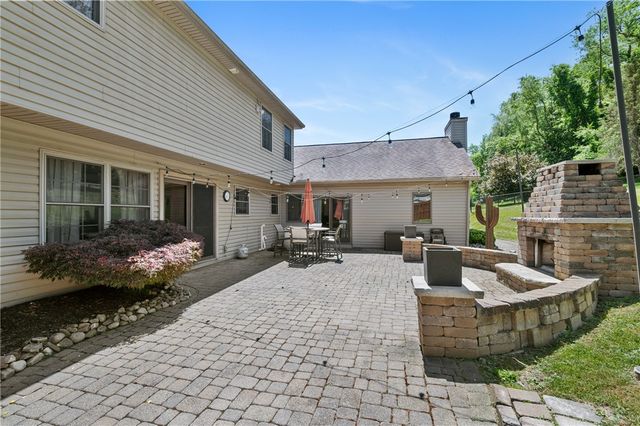 235 Ewing Rd, Collier Twp, PA 15106