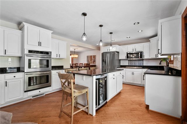 235 Ewing Rd, Collier Twp, PA 15106