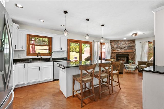 235 Ewing Rd, Collier Twp, PA 15106