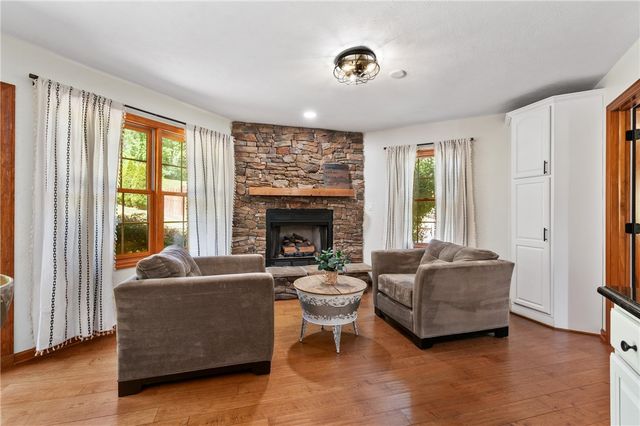 235 Ewing Rd, Collier Twp, PA 15106