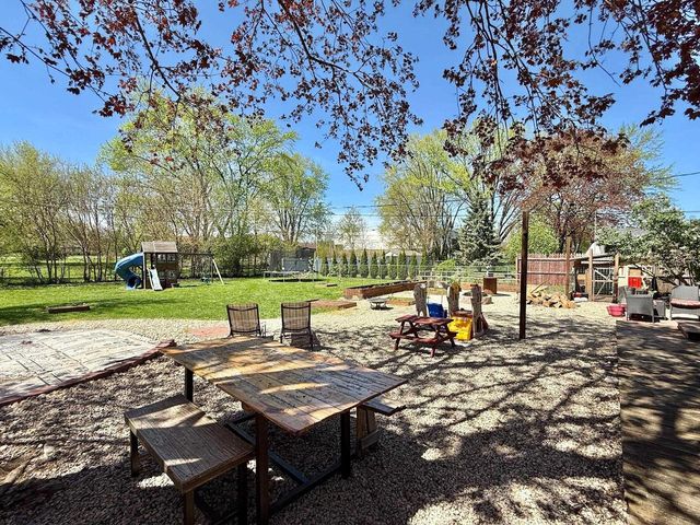 2512 Sunshine Lane, Beloit, WI 53511
