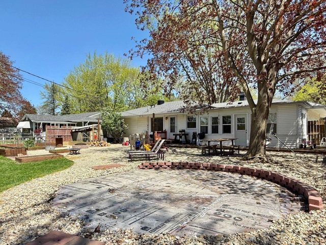 2512 Sunshine Lane, Beloit, WI 53511