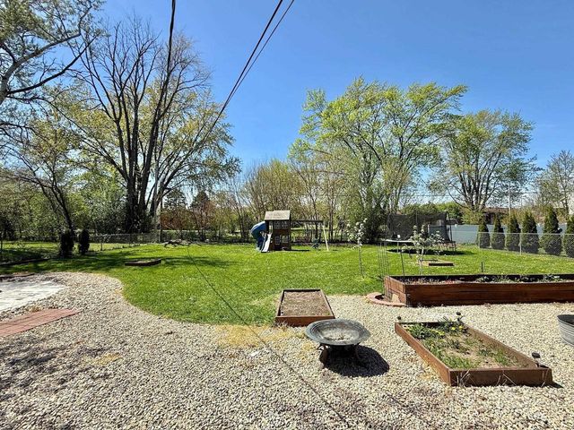 2512 Sunshine Lane, Beloit, WI 53511