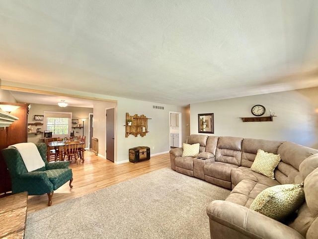 2512 Sunshine Lane, Beloit, WI 53511
