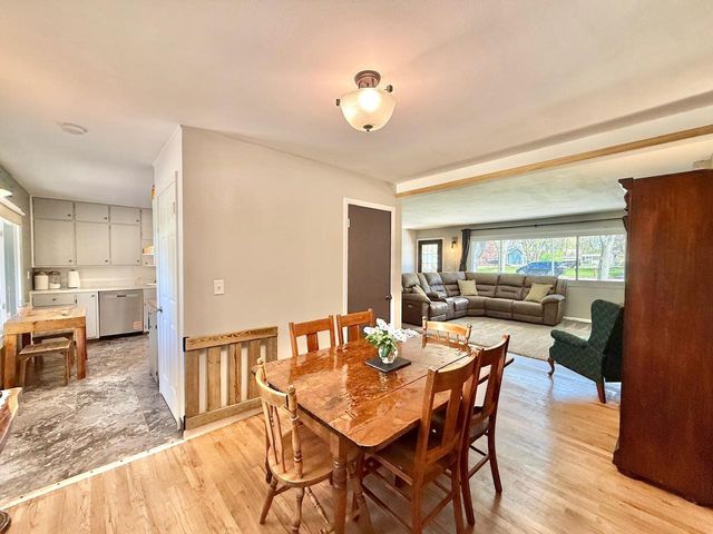 2512 Sunshine Lane, Beloit, WI 53511