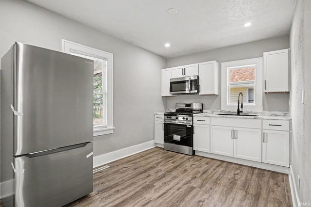 353 W Indiana Avenue, Elkhart, IN 46613