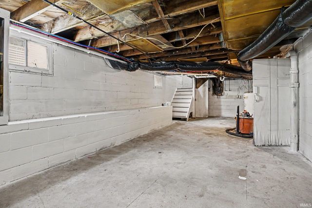 353 W Indiana Avenue, Elkhart, IN 46613