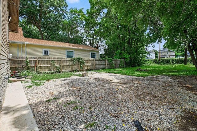 353 W Indiana Avenue, Elkhart, IN 46613