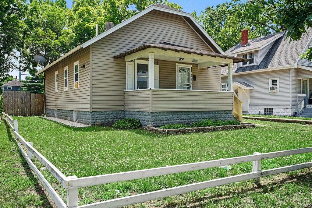 353 W Indiana Avenue, Elkhart, IN 46613