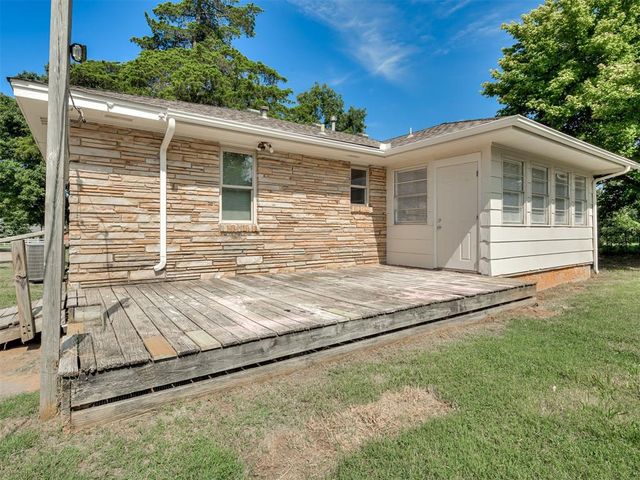 240 N Bobby Mankin Drive, Choctaw, OK 73020