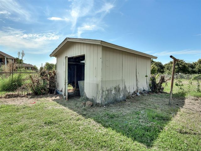 240 N Bobby Mankin Drive, Choctaw, OK 73020