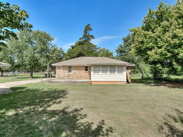 240 N Bobby Mankin Drive, Choctaw, OK 73020