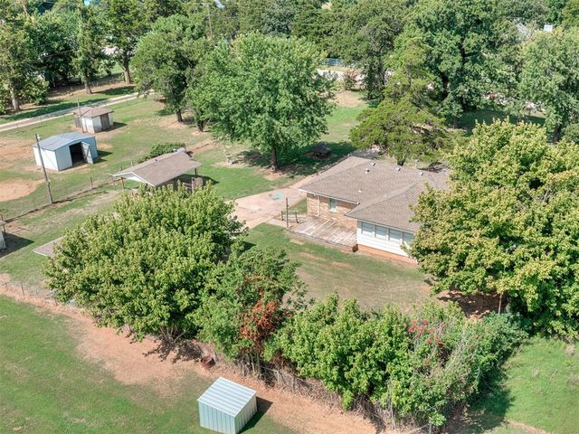 240 N Bobby Mankin Drive, Choctaw, OK 73020