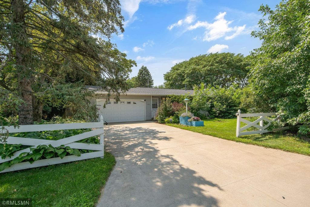 2102 Jade Lane, Eagan, MN 55122