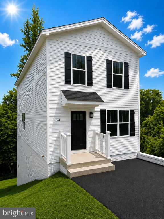 1194 HOLLY ST, Fredericksburg, VA 22405