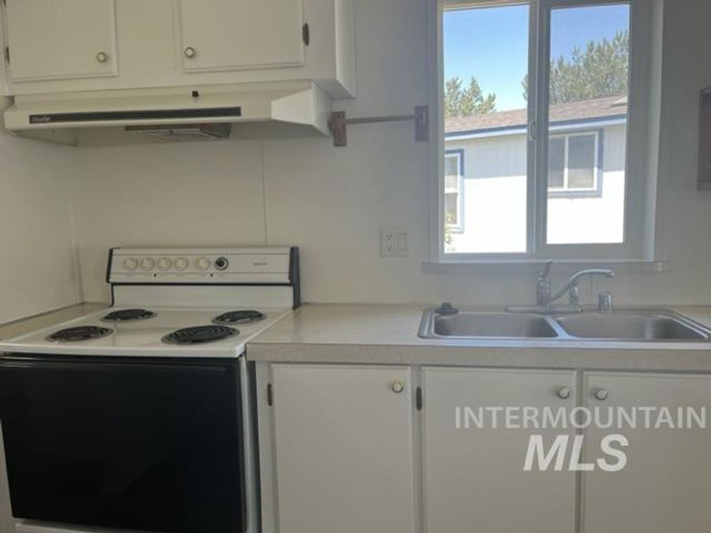 8213 Blue Ridge Lane 13, Boise, ID 83716 photo 10