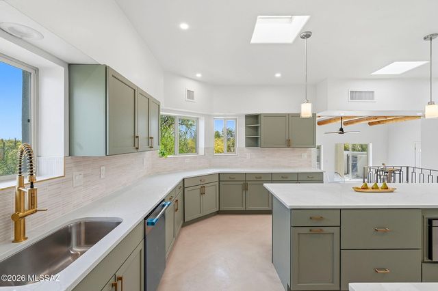 231 E Rudasill Road, Tucson, AZ 85704