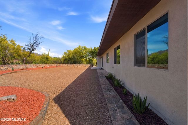 231 E Rudasill Road, Tucson, AZ 85704