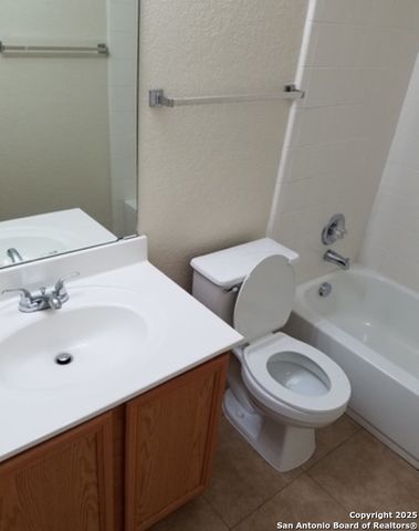 8130 Sandbar Pt, San Antonio, TX 78254